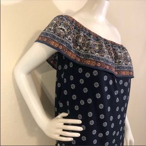 *5/$25* Off the shoulder top